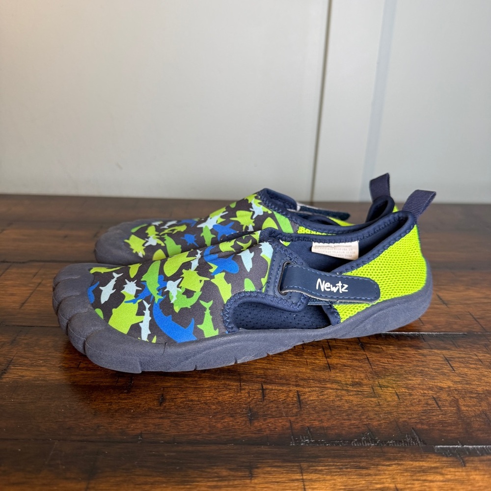Newtz‎ Camouflage Water Shoes kids size 2/3